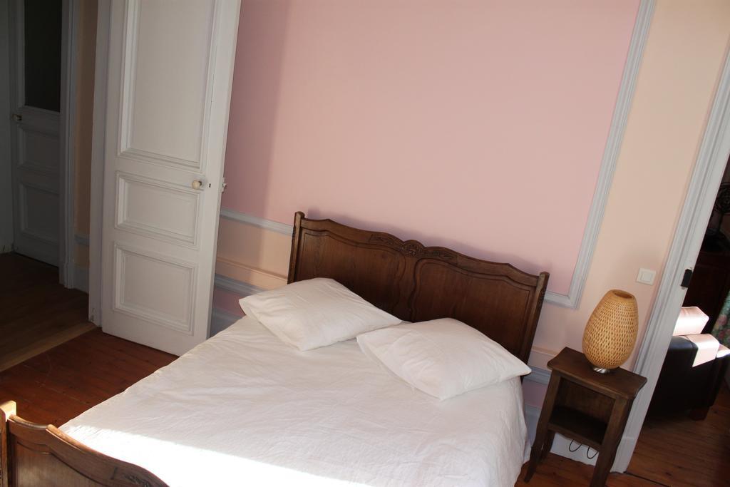 Chateau Des Saveurs Saint-Sauveur-dʼÉmalleville Szoba fotó
