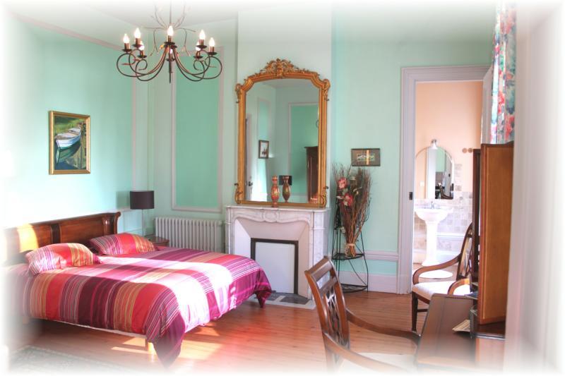 Chateau Des Saveurs Saint-Sauveur-dʼÉmalleville Szoba fotó